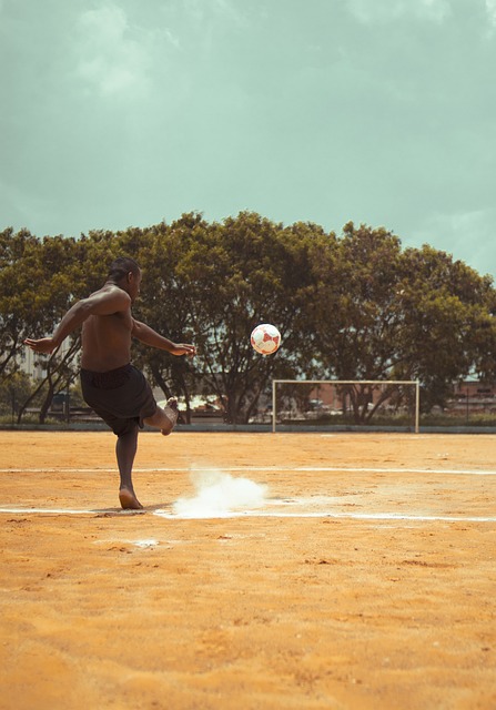 象相差甚远